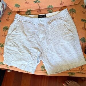 Abercrombie & Fitch Men's Linen Grey Shorts